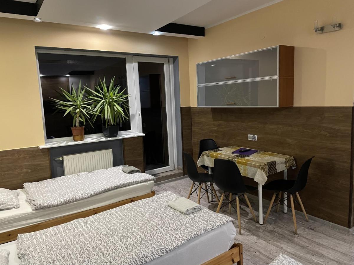 Eldom-Noclegi Pracownicze Daleka 12 Wągrowiec Exterior foto